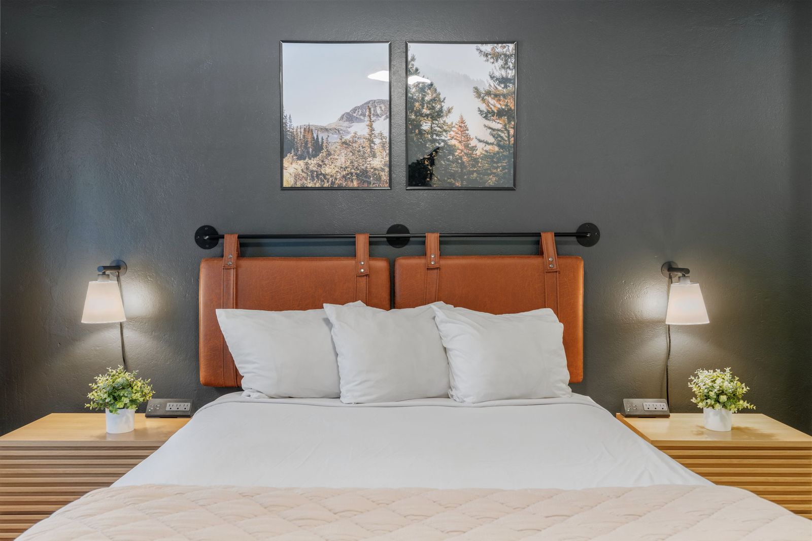Queen Room Interior - Hotels Near Purgatory Resort Durango